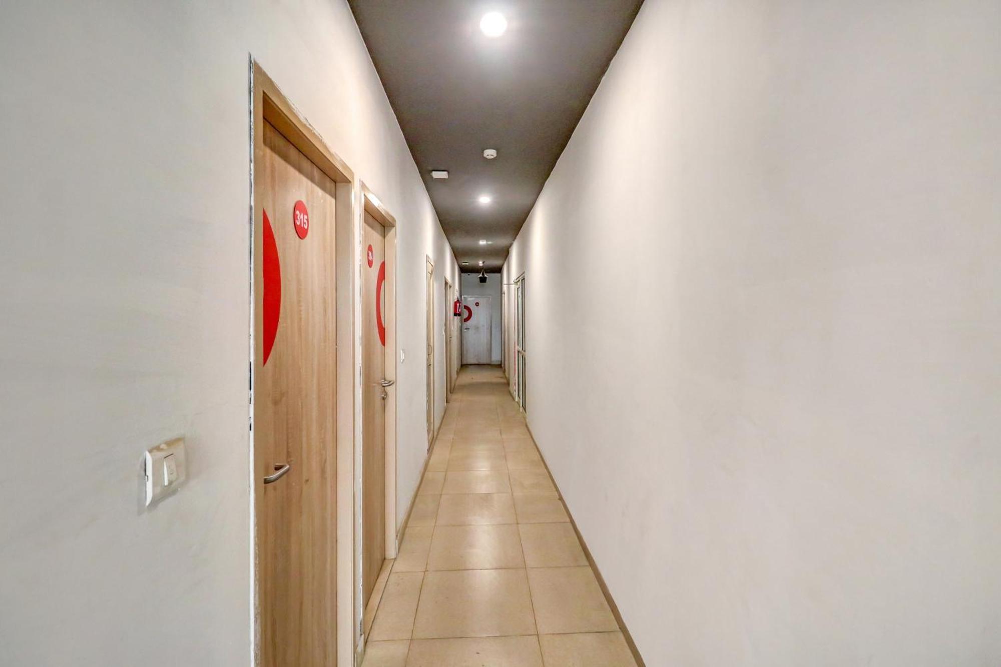 Hotel O Jps Grand Hotel New Delhi Exterior photo