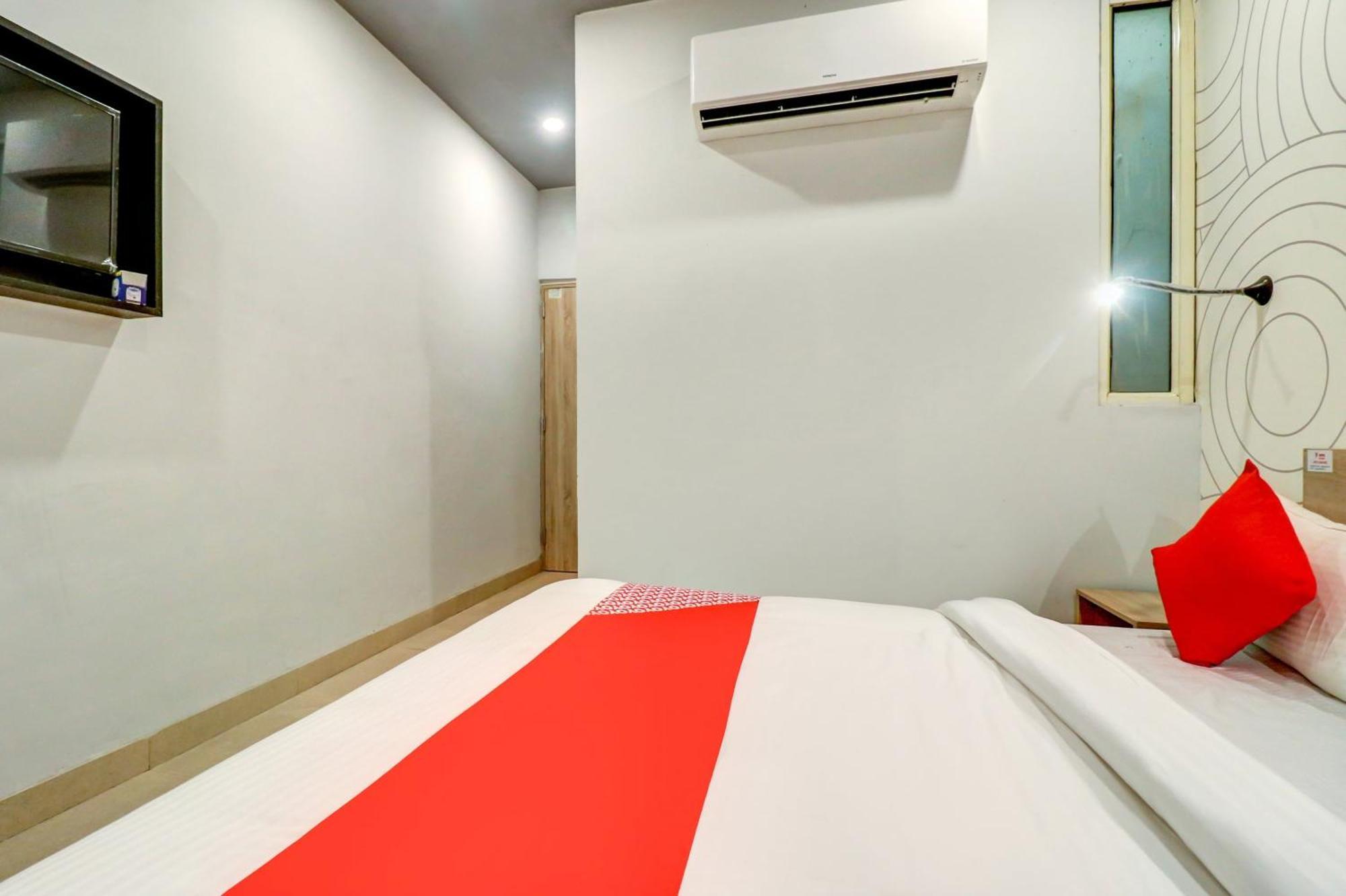 Hotel O Jps Grand Hotel New Delhi Exterior photo
